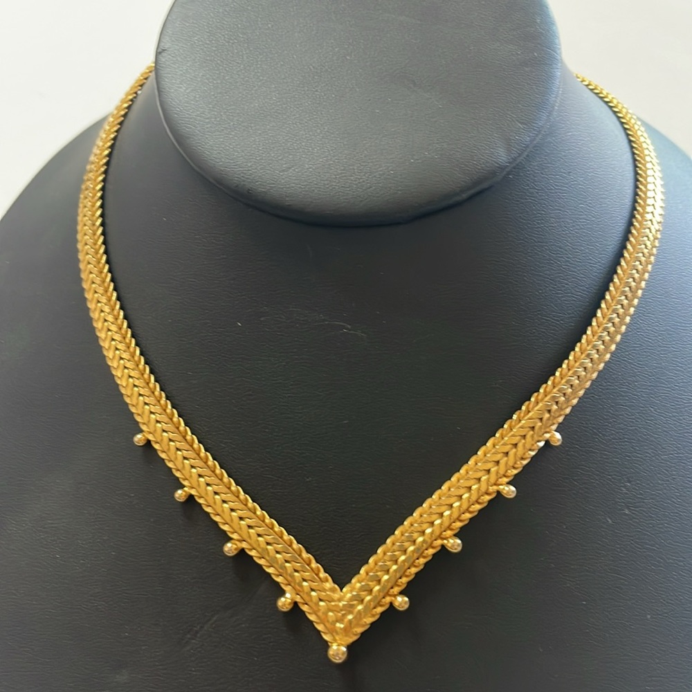 Vintage Signed Hobe' Gold Tone Chevron Chain Beaded Detail Necklace